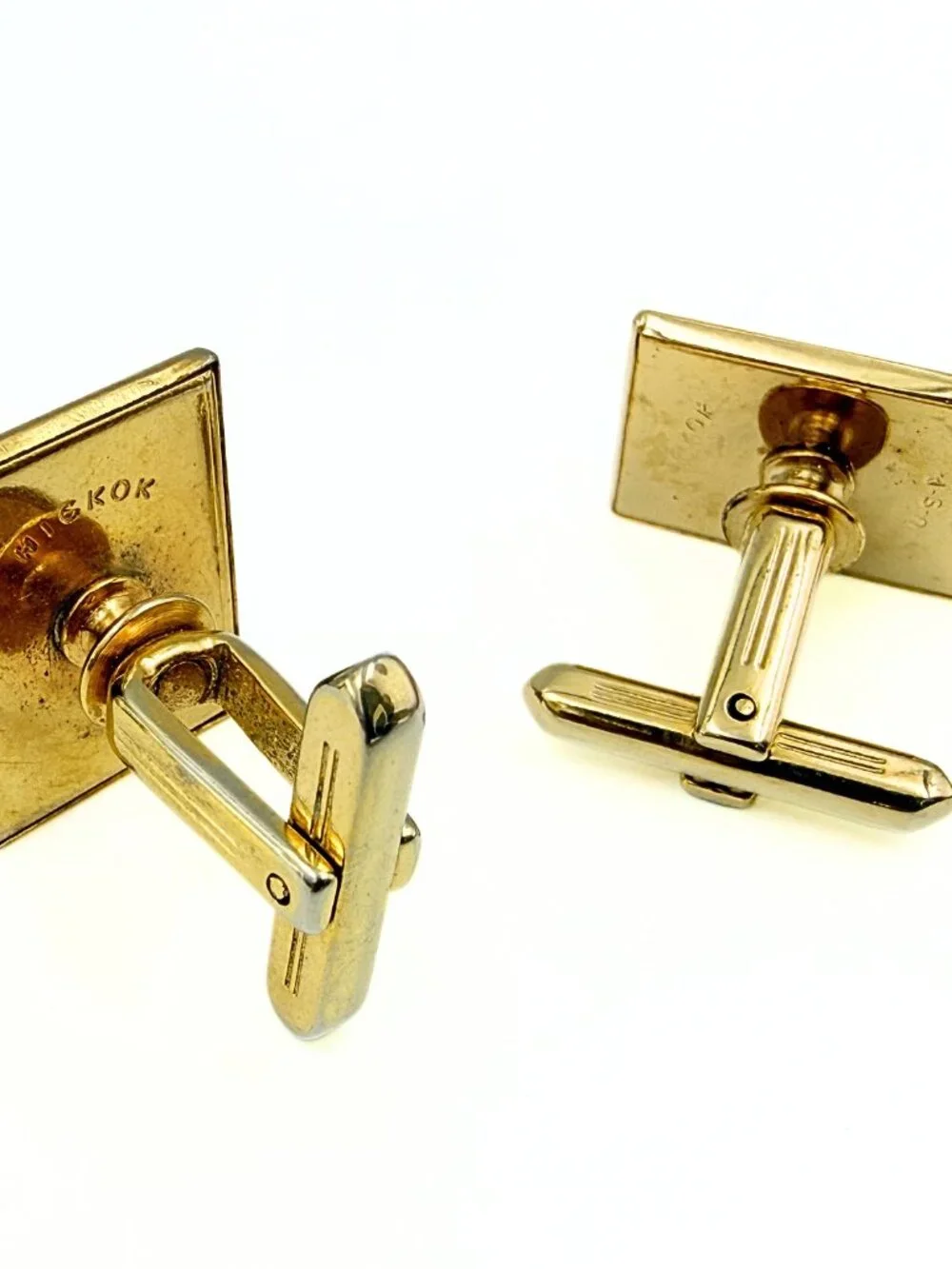 Hickok Signed MCM Brown Crocodile skin Leather Gold Plate Cufflinks